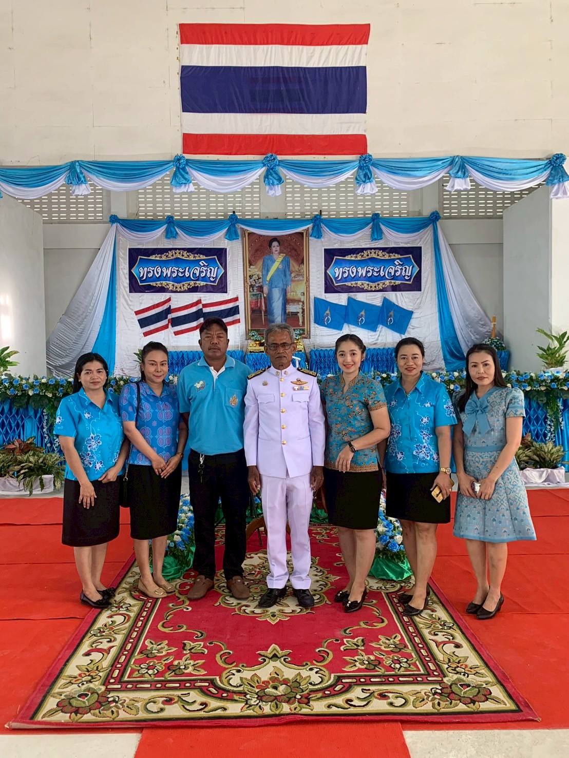 เข้าร่วมพิธีถวายเครื่องราชสักการะและวางพานพุ่มและพิธีจุดเทียนถวายพระพรชัยมงคลเนื่องในโอกาสวันเฉลิมพระชนมพรรษาสมเด็จพระนางเจ้าสิริกิติ์พระบรมราชินีนาถพระบรมราชชนนีพันปีหลวง​ ณ​ ศาลาประชาคม​อำเภอลำทับ​ อำเภอลำทับ​ จังหวัดกระบี่