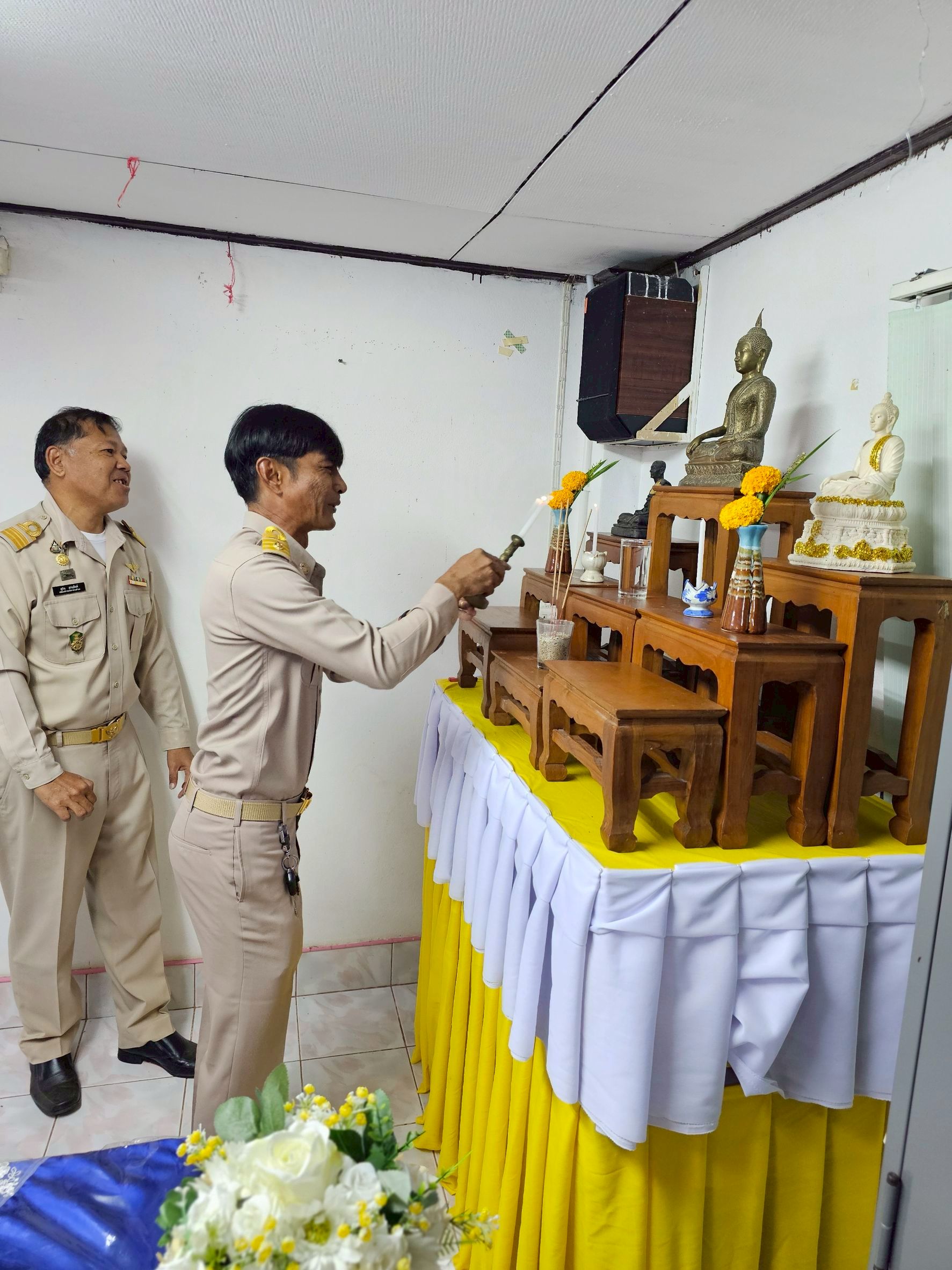 วันที่ 23 กุมภาพันธ์ 2569

องค์การบริหารส่วนตำบลดินแดง ได้จัดการประชุมสภาองค์การบริหารส่วนตำบล โดย นายนิวัต ตัดสมัย นายกองค์การบริหารส่วนตำบลดินแดง ได้แถลงนโยบายต่อสภา เพื่อชี้แจงแนวทางการบริหารราชการ การพัฒนา และการดำเนินงานในด้านต่าง ๆ ของท้องถิ่น
